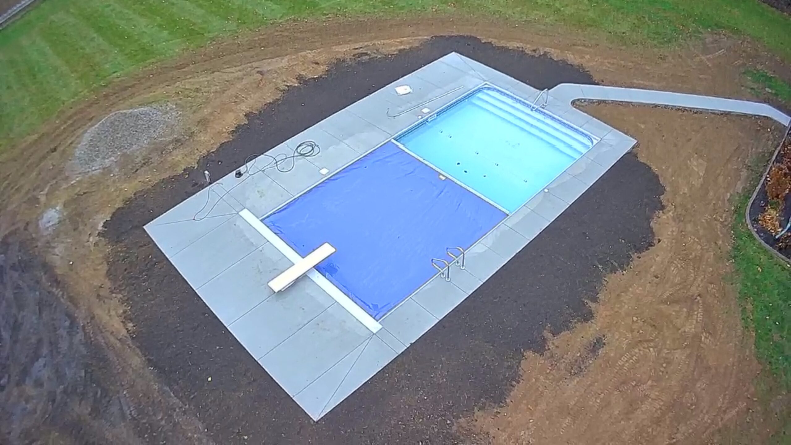 Automatic safety cover detail