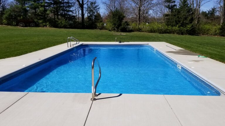 Vinyl Liner Pool Installation in Layfette Indiana