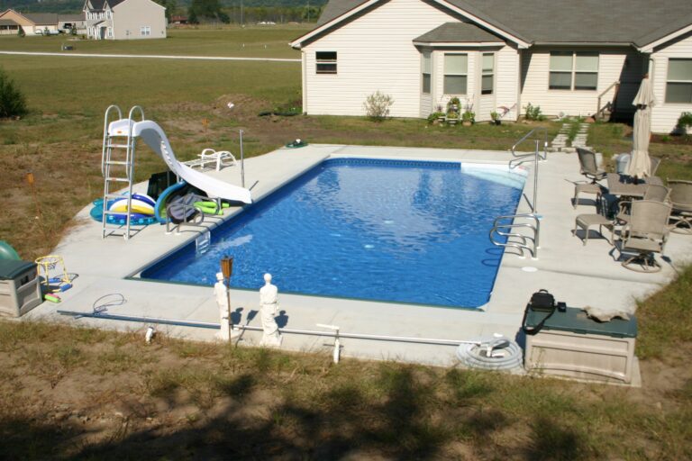 Vinyl Liner Pool Installation in Layfette Indiana