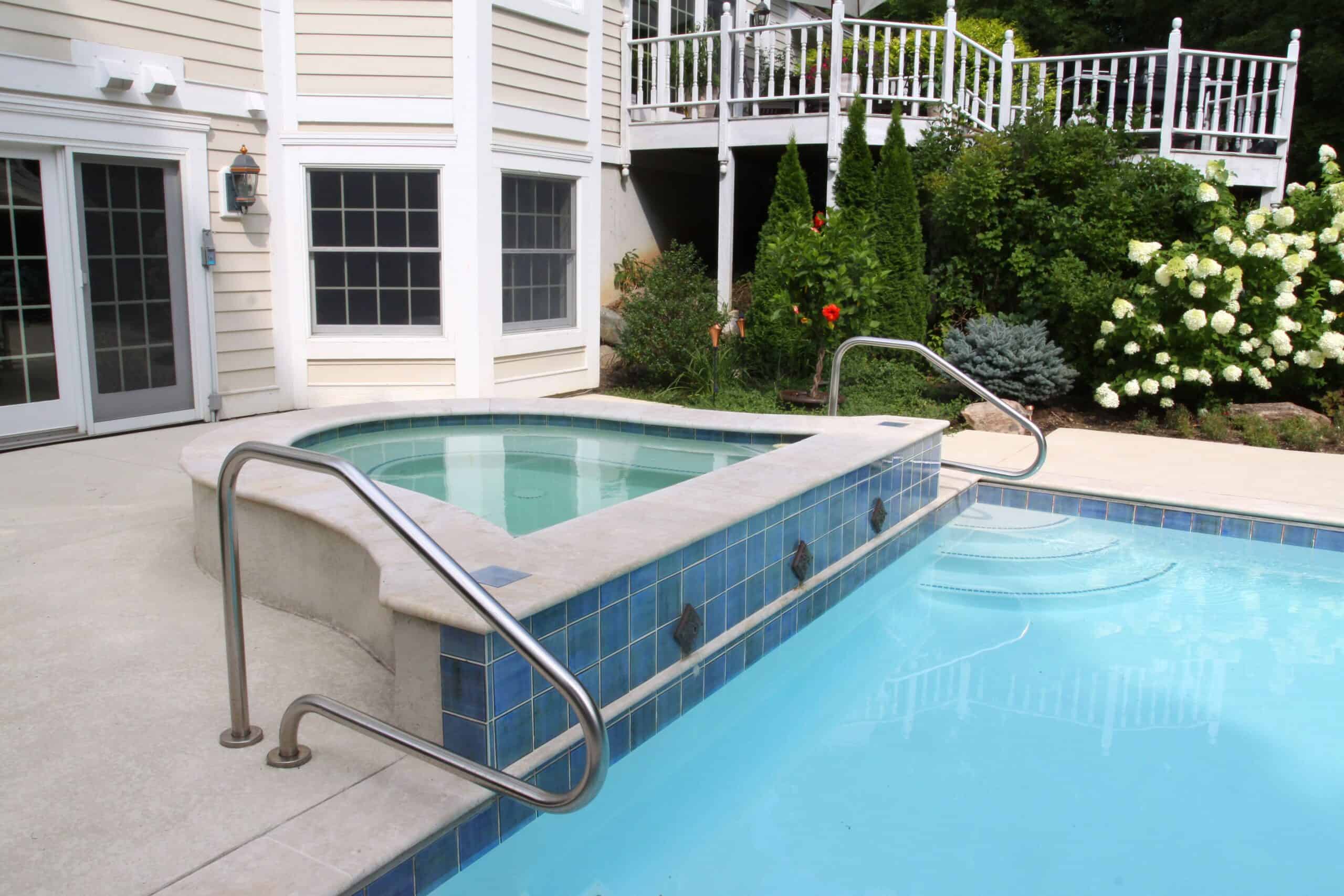 raised beam spa w_water spouts