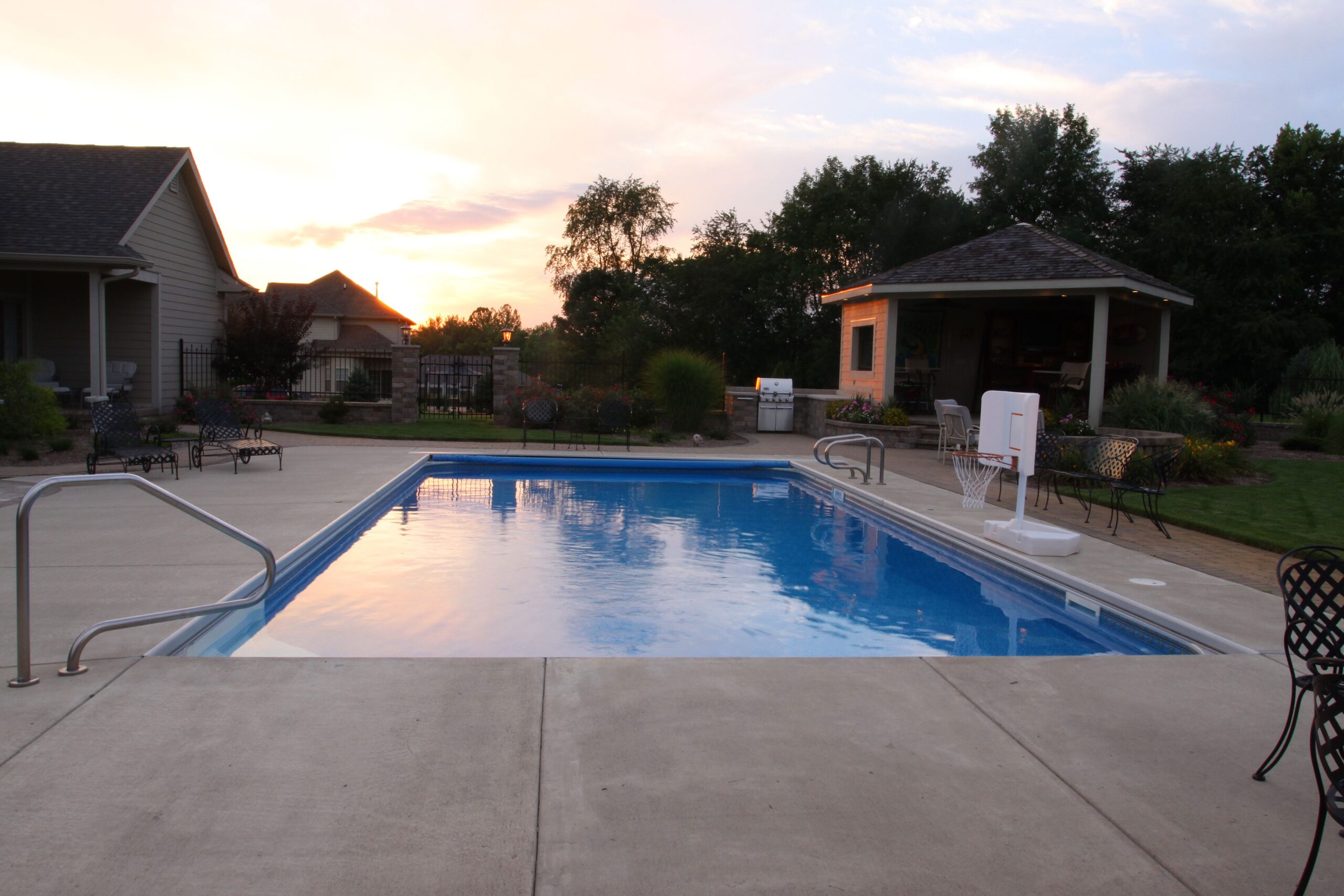 Pool closing and winterization service by Aquarius Pools and Spas