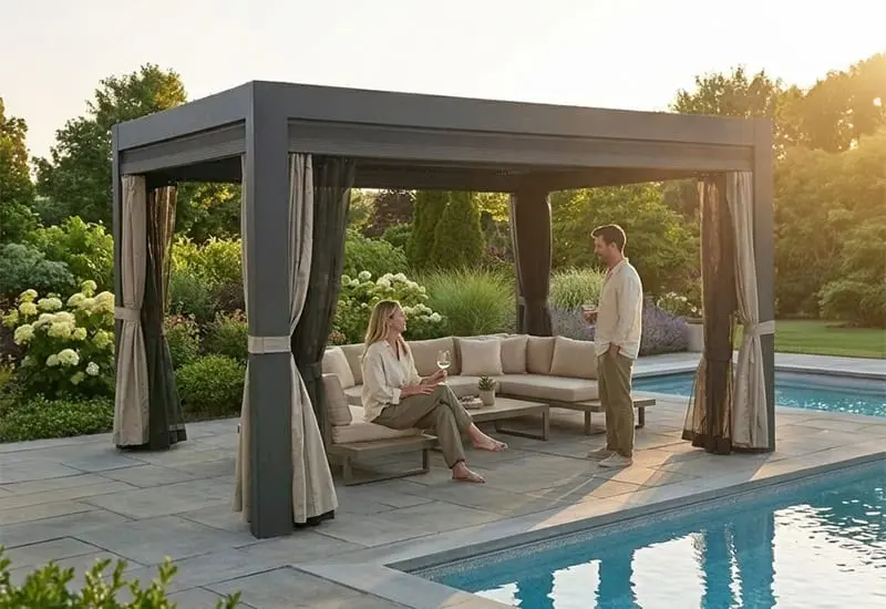Visscher Stella motorized louvered pergola beside a swimming pool